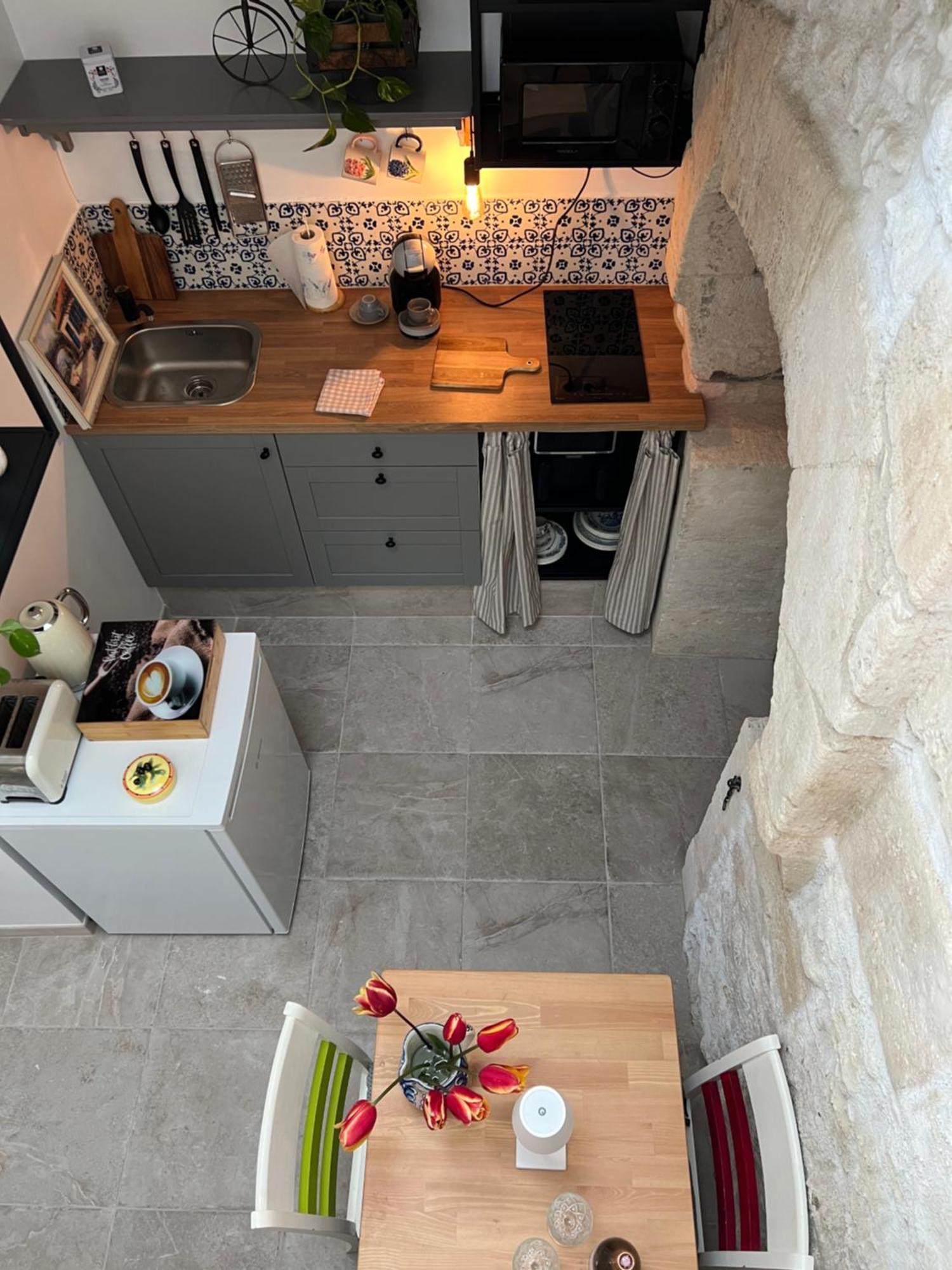 Entire Apartment With Swimming Pool Near Aubeterre Saint-Romain  Extérieur photo