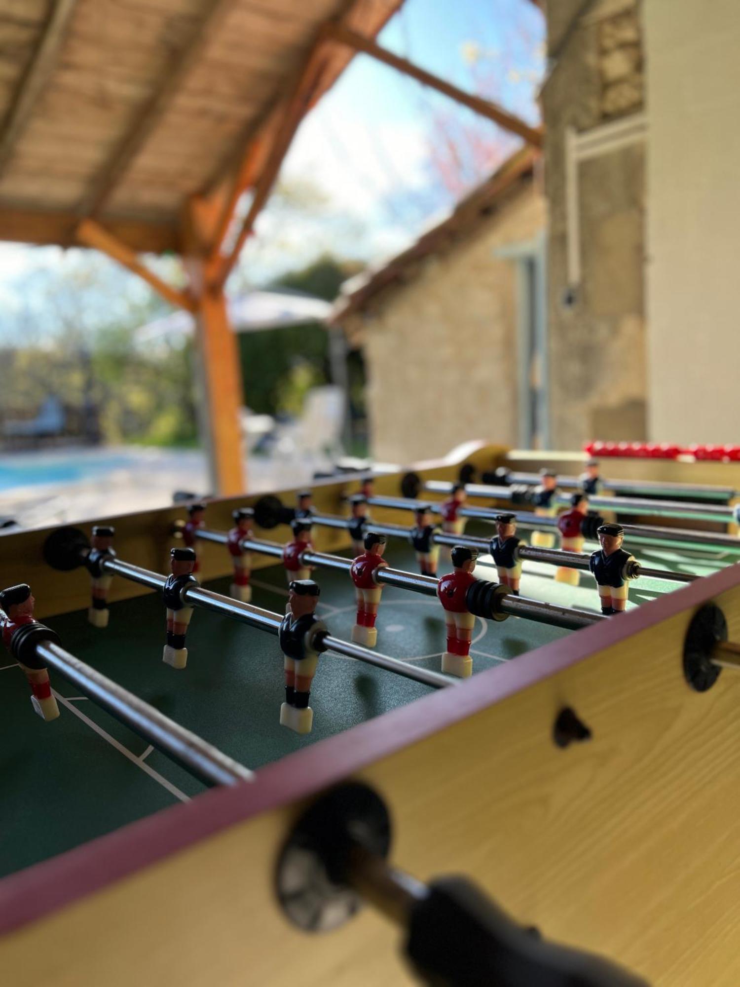 Entire Apartment With Swimming Pool Near Aubeterre Saint-Romain  Extérieur photo