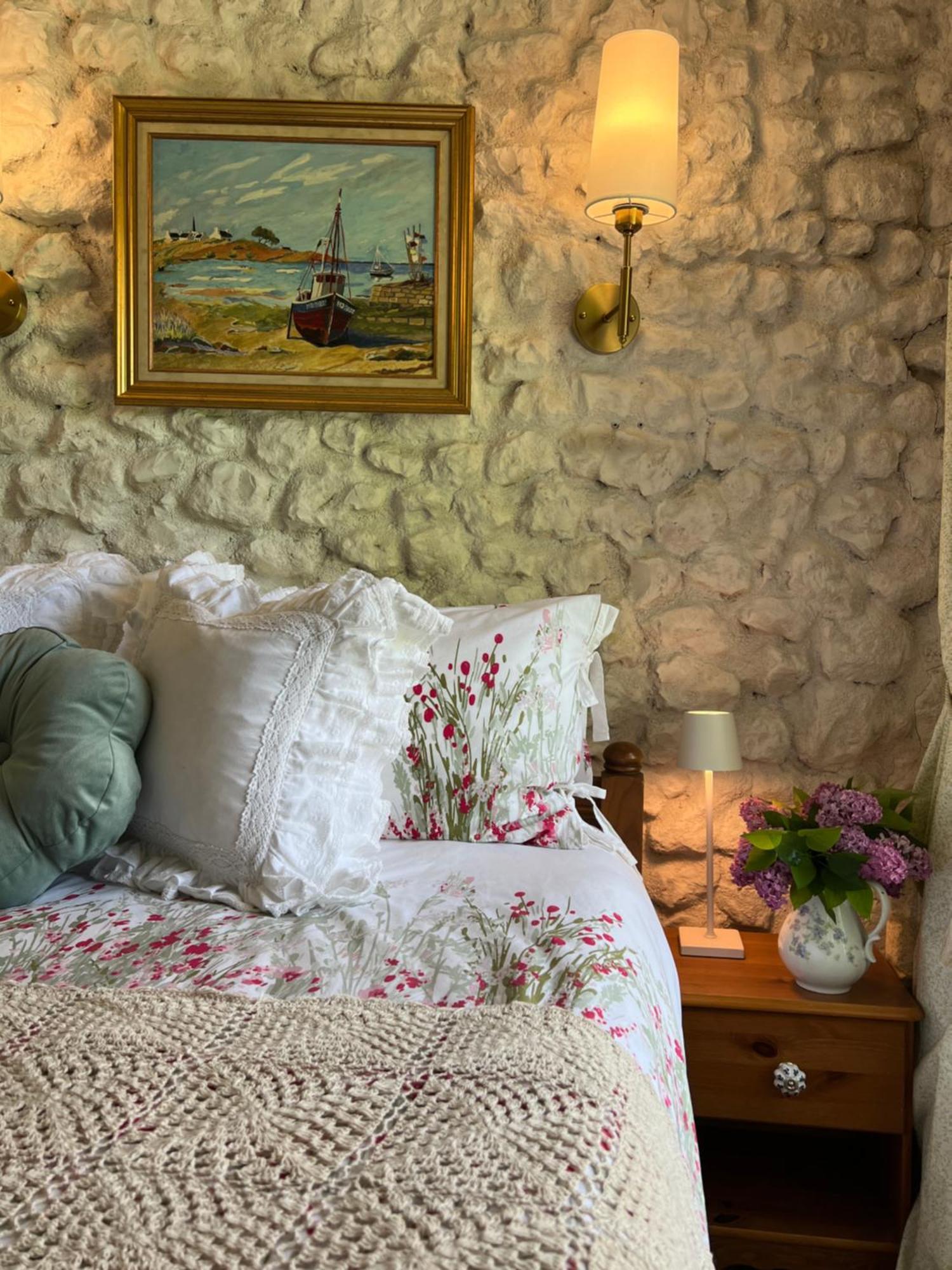 Entire Apartment With Swimming Pool Near Aubeterre Saint-Romain  Extérieur photo